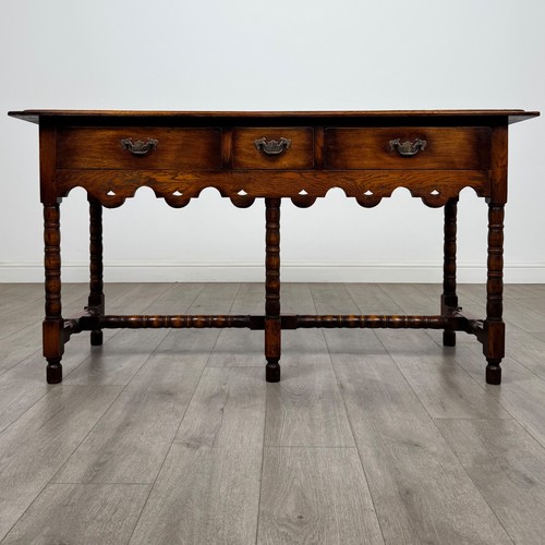 Antique 20th century jacobean - 20th,