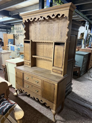 Oak dresser - oak,