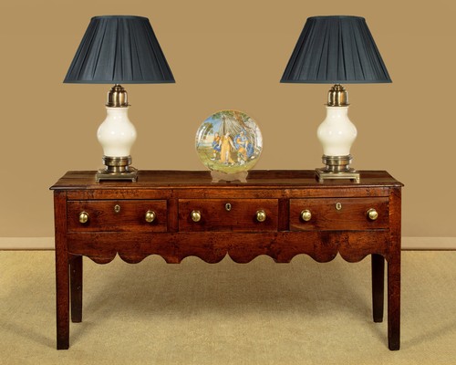 Antique small 18th oak - antique, 18th.c.